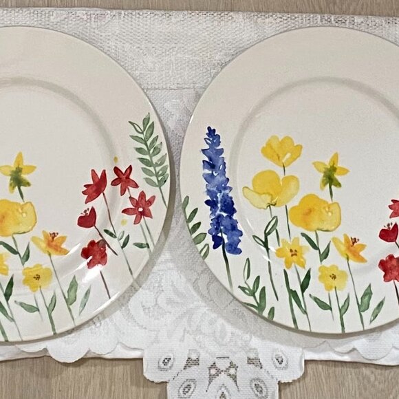 ROYAL STAFFORD Spring Flowers Dinner Plate - Flowers Into Center, Rim - Picture 3 of 5